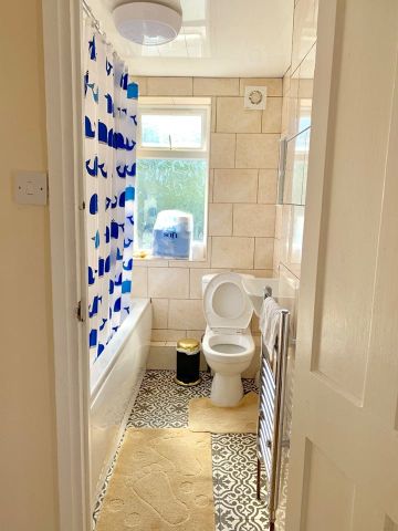 Room in a Shared House, Downham Way, BR1 - Photo 5