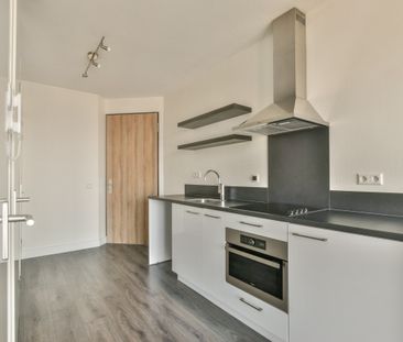Te huur: Huis Waldorpstraat 1002 in Den Haag - Foto 1