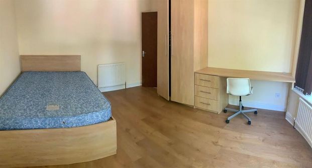 5 bedroom house to rent - Photo 1