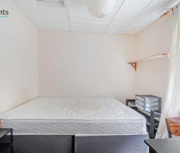 4 bedroom terraced house to rent - Photo 4