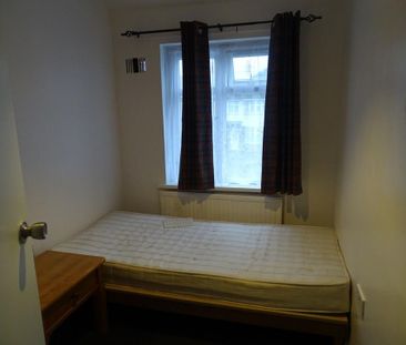 6 bedroom terraced house to rent - Photo 4