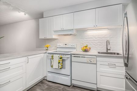 For Lease - 6603 Bilberry Drive Unit# 6603A, Orleans - Convent Glen and Area, Ontario - Photo 3