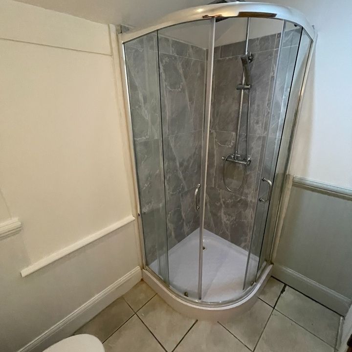 Room in a Shared House, High Road, NW10 - Photo 1