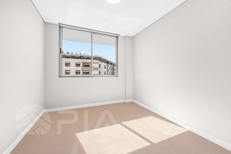 Luxury Brand New Apartment Available to move in Now!!! - Photo 2