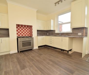 Leeds Road, Wakefield - Photo 3