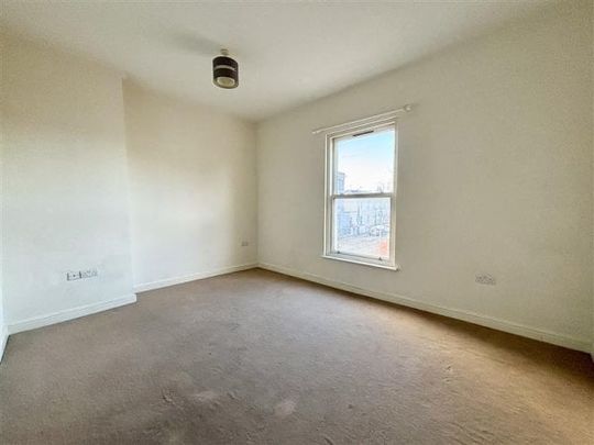 Bath Road, Cheltenham, GL53 - Photo 1