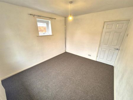 2 bedroom semi-detached bungalow to rent - Photo 5