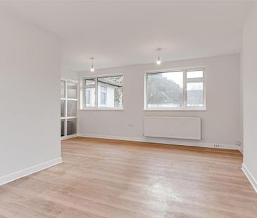 2 bedroom maisonette to rent - Photo 2