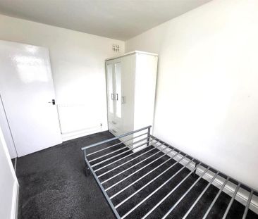 1 bedroom ground floor flat to rent - Photo 3
