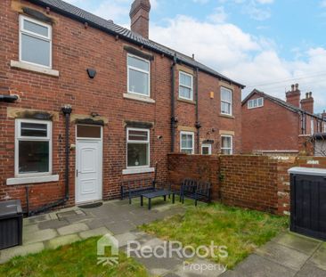 3 bed terraced house to rent in Wakefield Road, Pontefract, WF9 - Photo 6