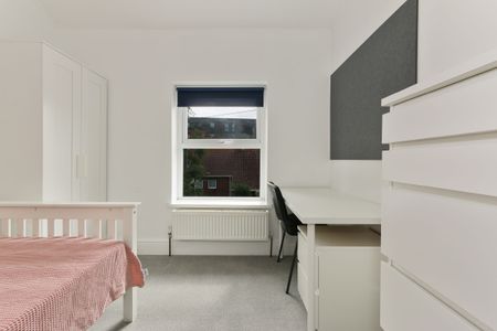 4 bedroom terraced house to rent - Photo 3