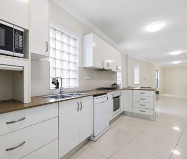 Funky Inner City Charm - Photo 6