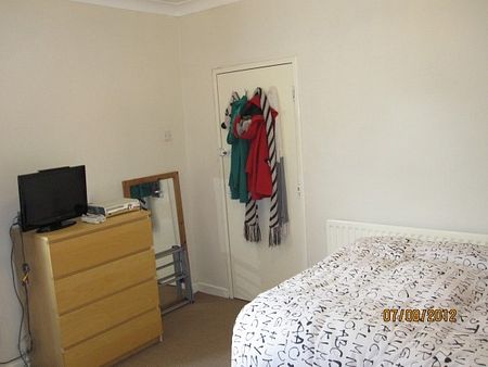 5 Bedroom Student house close to Wolverhampton University - Photo 5