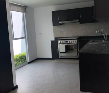 MODERNA CASA EN LOMAS 2 - Photo 3