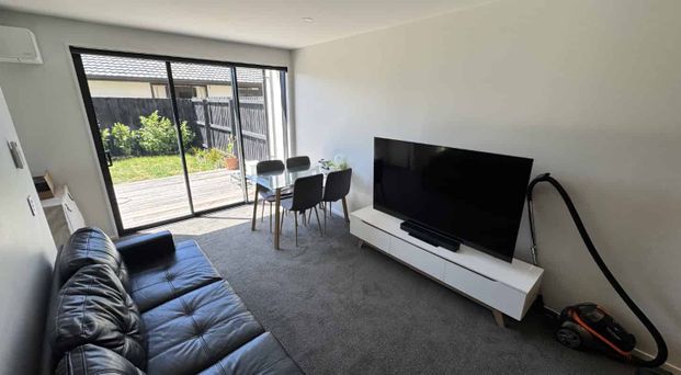 1/8 Tonga Place - Photo 1