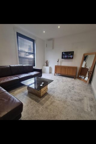 2 Bed Maisonette, Glossop Street, LS6 - Photo 2