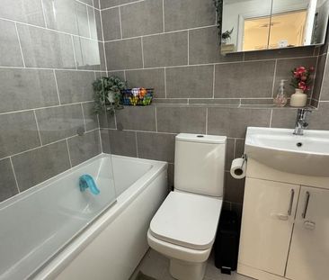 2 bedroom terraced house to rent - Photo 6