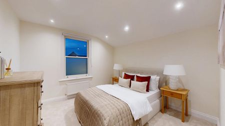 4 bedroom terraced house to rent - Photo 5