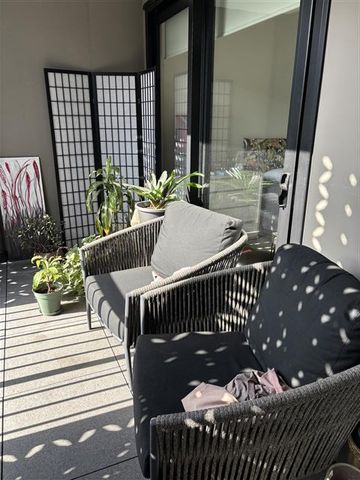 PARNEL CUTIE - 1 BEDROOM APARTMENT - Photo 5