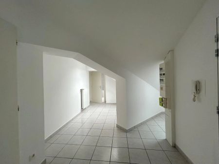 Appartement à louer 5 pièces 85.57m² - Photo 4