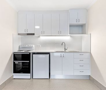 Modern, Light-Filled Studio in the Heart of Bondi Junction - Photo 1