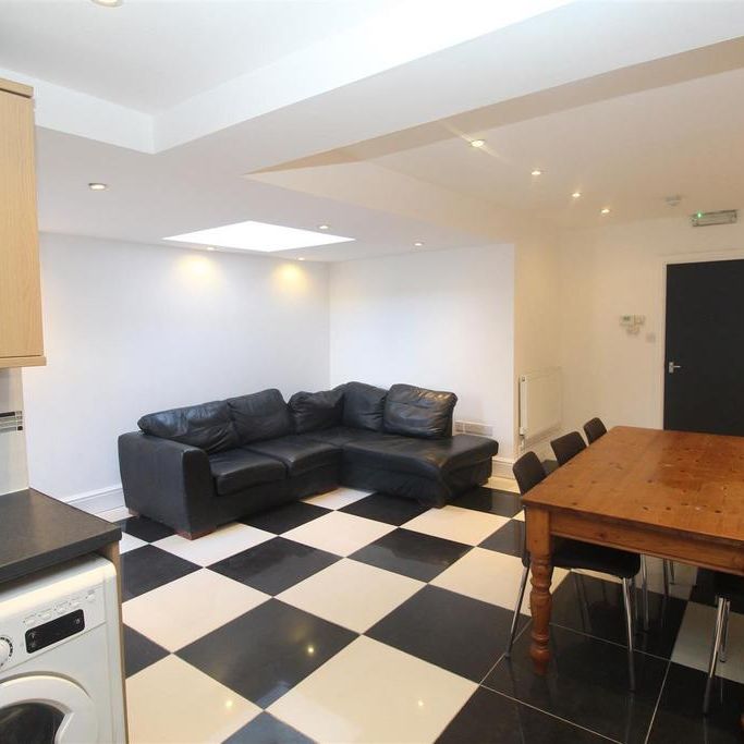 7 bedroom house to rent - Photo 1