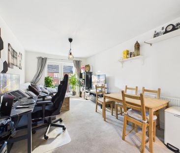 2 bedroom semi-detached house to rent - Photo 3