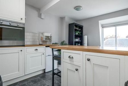 1 Bed Flat, The Mall, BS8 - Photo 5