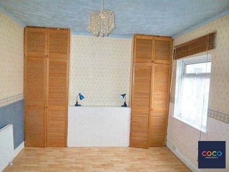 2 bedroom end of terrace house to rent - Photo 4