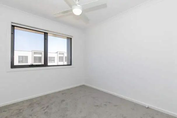 13 Earlwood Way, Wyndham Vale VIC 3024 - Photo 1