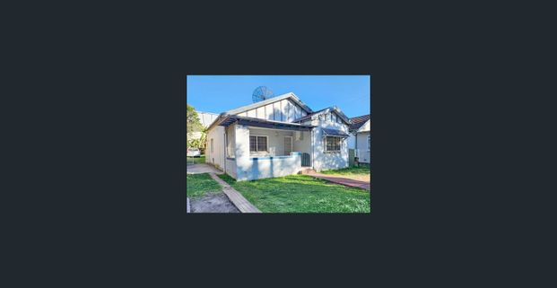 3 Bedrooms house Great Location - Photo 1