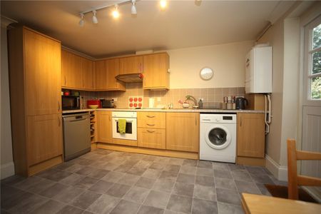 Royal Parade Mews, - Photo 5