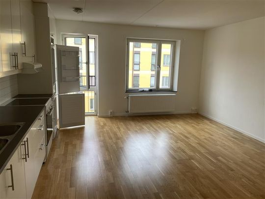 Arkens väg 15 - Photo 1
