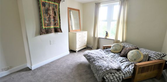 2 Bedroom Flat To Rent in Nottingham - Photo 2