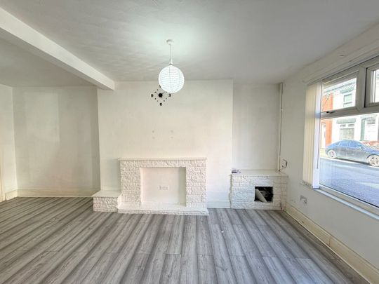 2 Bed Terraced House, Greenleaf St, L8 - Photo 1