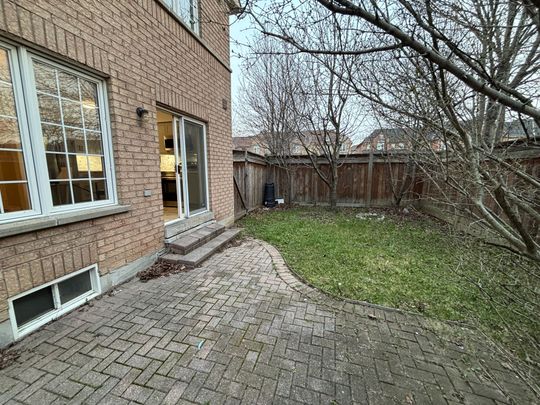 For Lease - 1 Sugarforest Drive, Vaughan, Ontario - Photo 1
