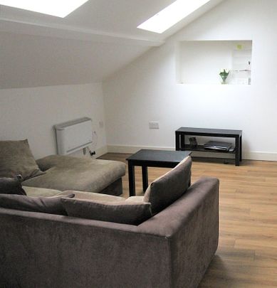 £825 PCM, Furnished One Bedroom Second Floor Flat in Windsor Road, Penarth, CF64 1JN - Photo 1