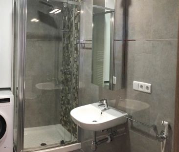 1-bedroom apartment for rent in Cortes, Madrid - Foto 3