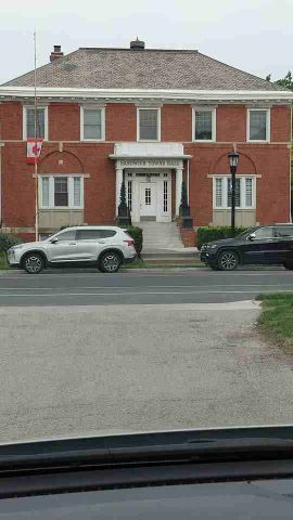3255 Sandwich Street apartment — Windsor, ON (1-Bedroom) - 1 Bedroom - Photo 4