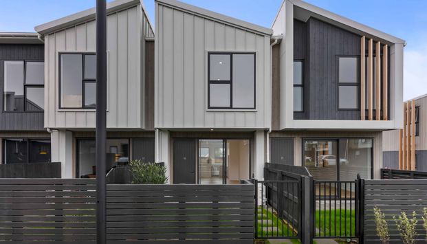 Modern Luxury - Unbeatable Location - Photo 1