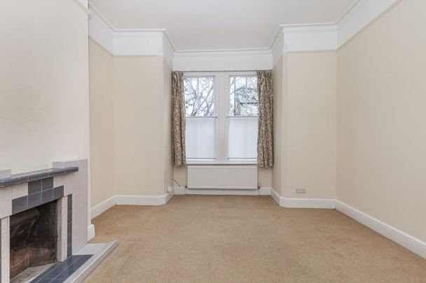 Magdalen Road, East Oxford - Photo 1