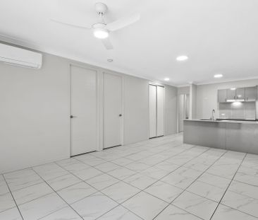 Modern Family Living in the Heart of Pimpama! - Photo 6