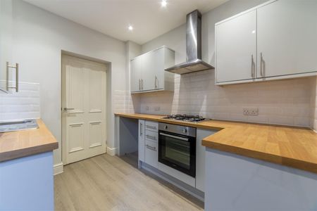 2 bed flat to rent in Grosvenor Avenue, Newcastle Upon Tyne, NE2 - Photo 5