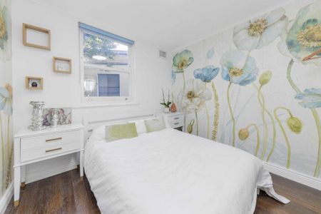 4 bedroom flat to rent - Photo 3