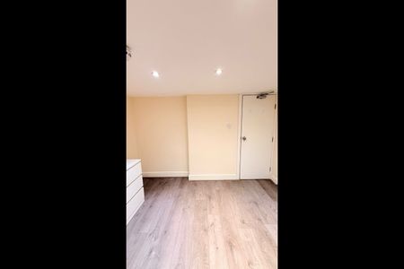 Room in a Shared House, Arcadian Gardens, N22 - Photo 4