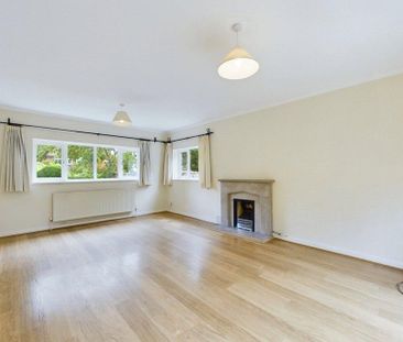 4 bedroom detached house to rent - Photo 2