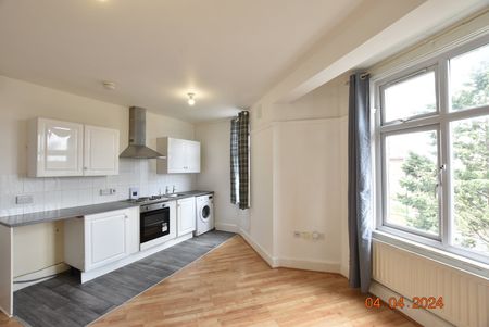1 Bed Flat, Crawley Green Road, LU2 - Photo 2