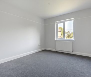 5 bedroom detached house to rent - Photo 3