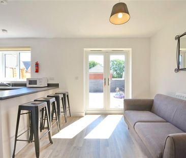 4 bedroom semi-detached house to rent - Photo 1