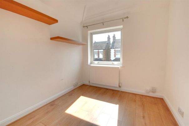 EUSTON AVENUE - Photo 1